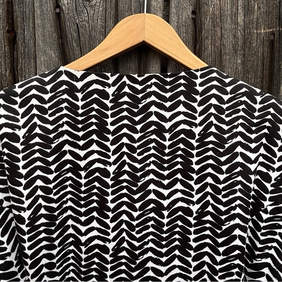 East 5th Black and White Patterned Women's Coat w/ pockets & Black Belt Size XL - Picture 7 of 13